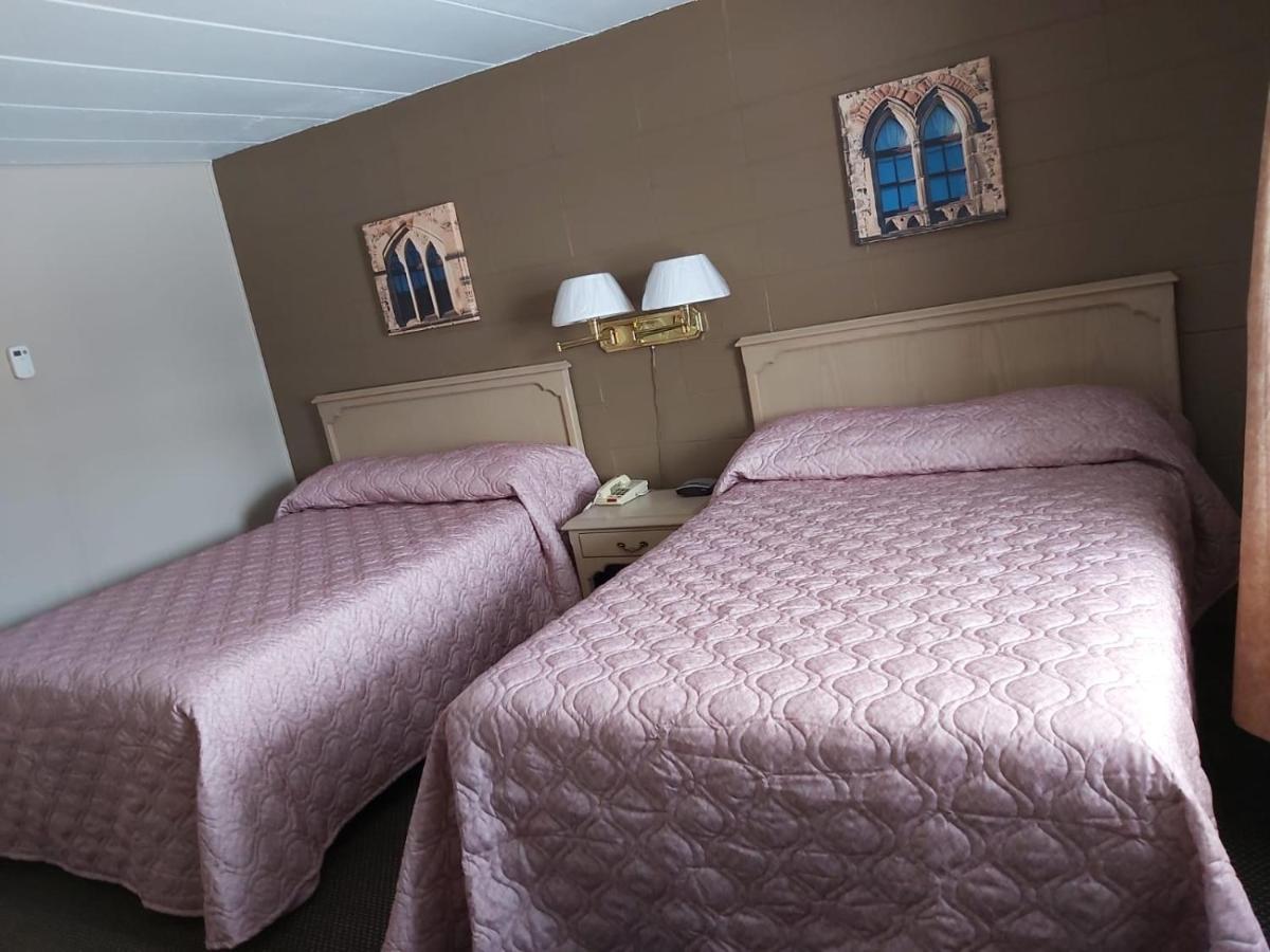 Arnprior Motor Inn Ngoại thất bức ảnh